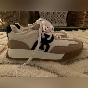 super cute sam edelman sneakers. size 8.5 
worn once.
